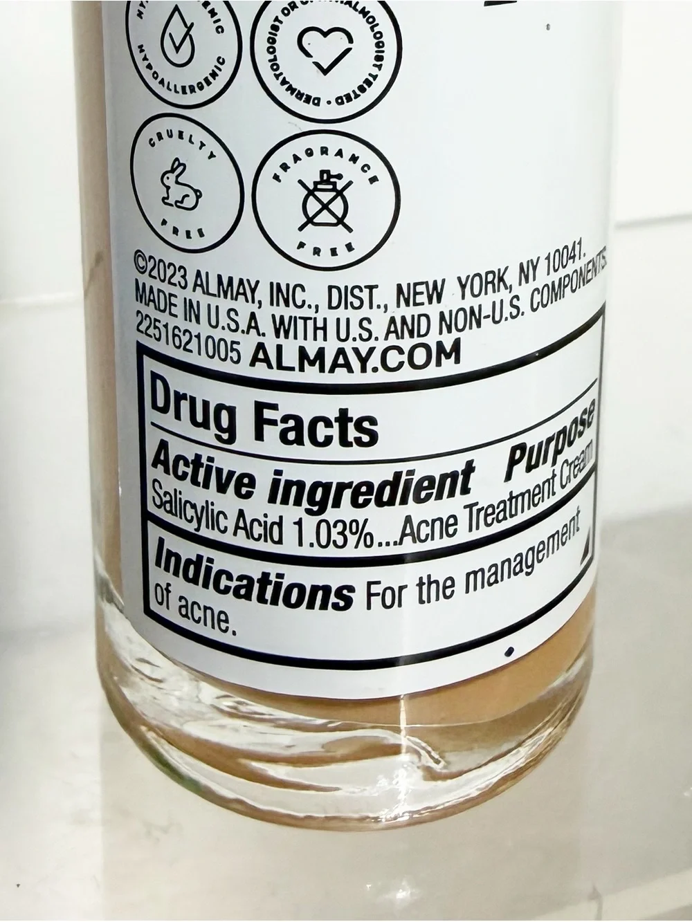 ALMAY Clear Complexion Foundation with Salicylic Acid, 400 NEUTRAL ~ Full Size
